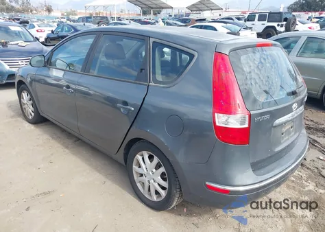 2009 Hyundai Elantra Touring z USA, uszkodzony, nr VIN KMHDC86E89U032061